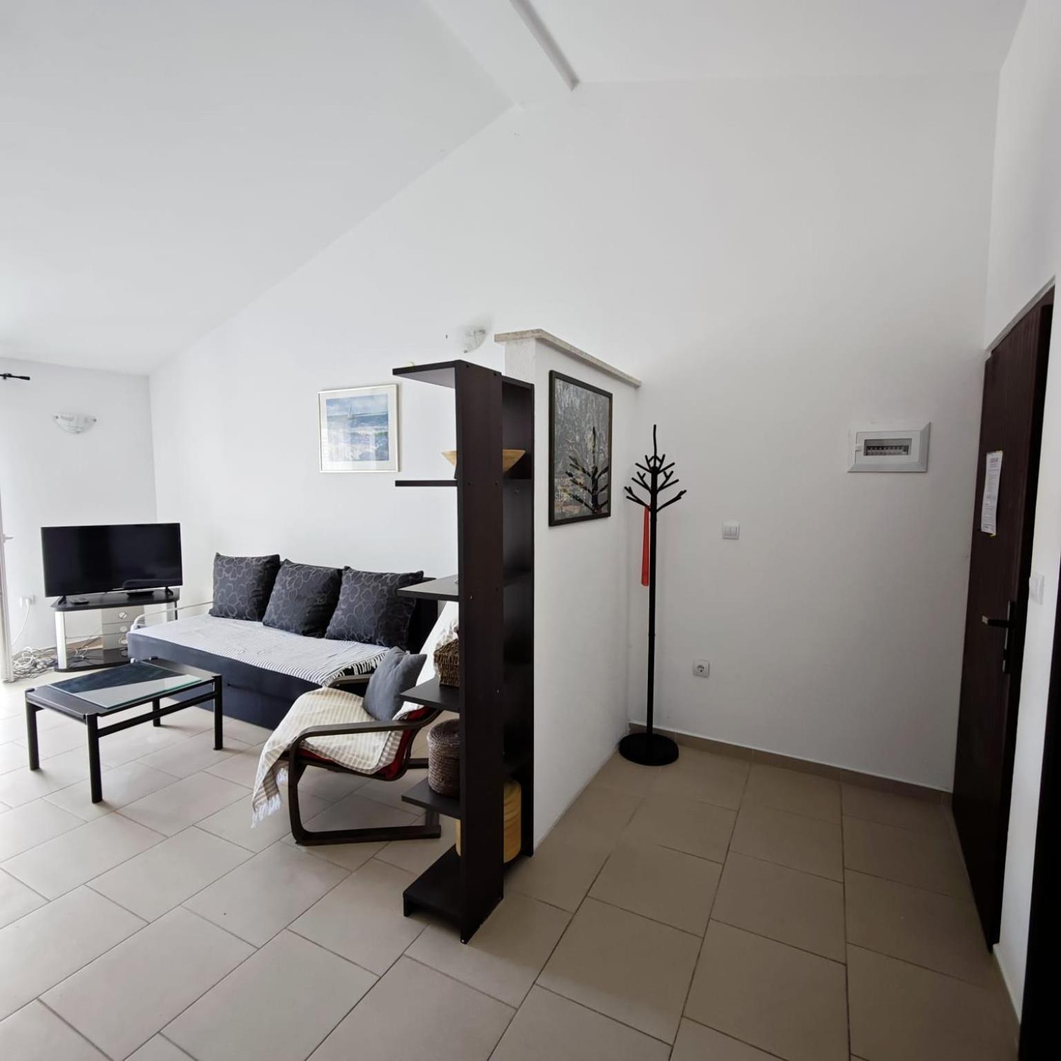Apartman By The Primosten