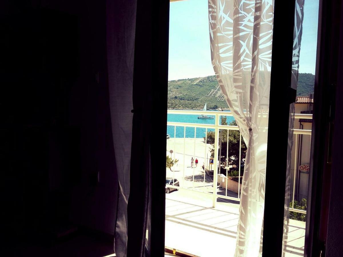 By The * Primosten
